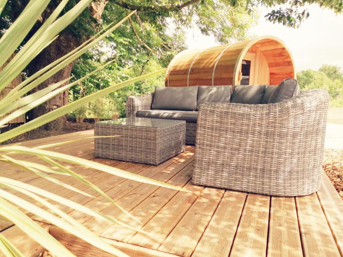 Le Domaine De Pivette Chambre Climatisee Et Insolite Avec Terrasse Privative Авранш Екстериор снимка
